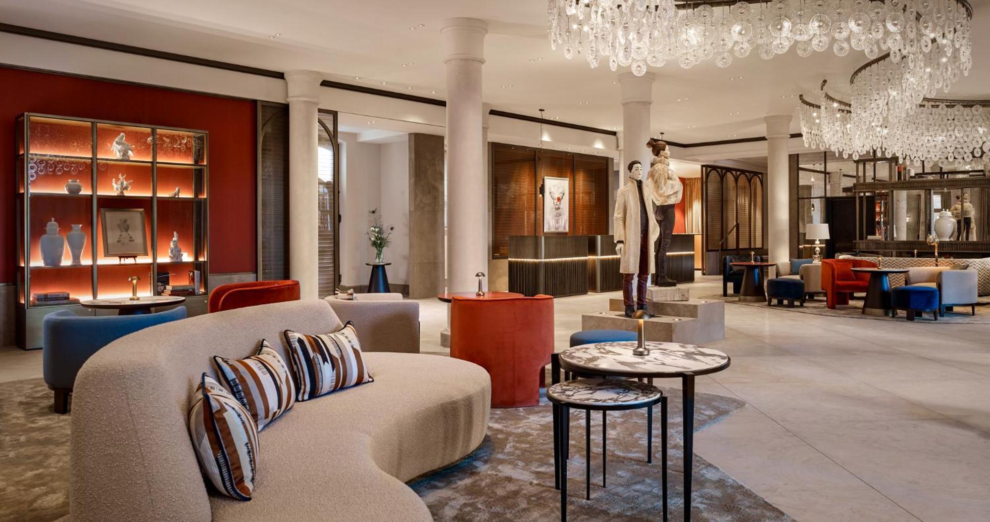 Hotel Taschenbergpalais Kempinski Dresden Exterior photo The lobby of the hotel