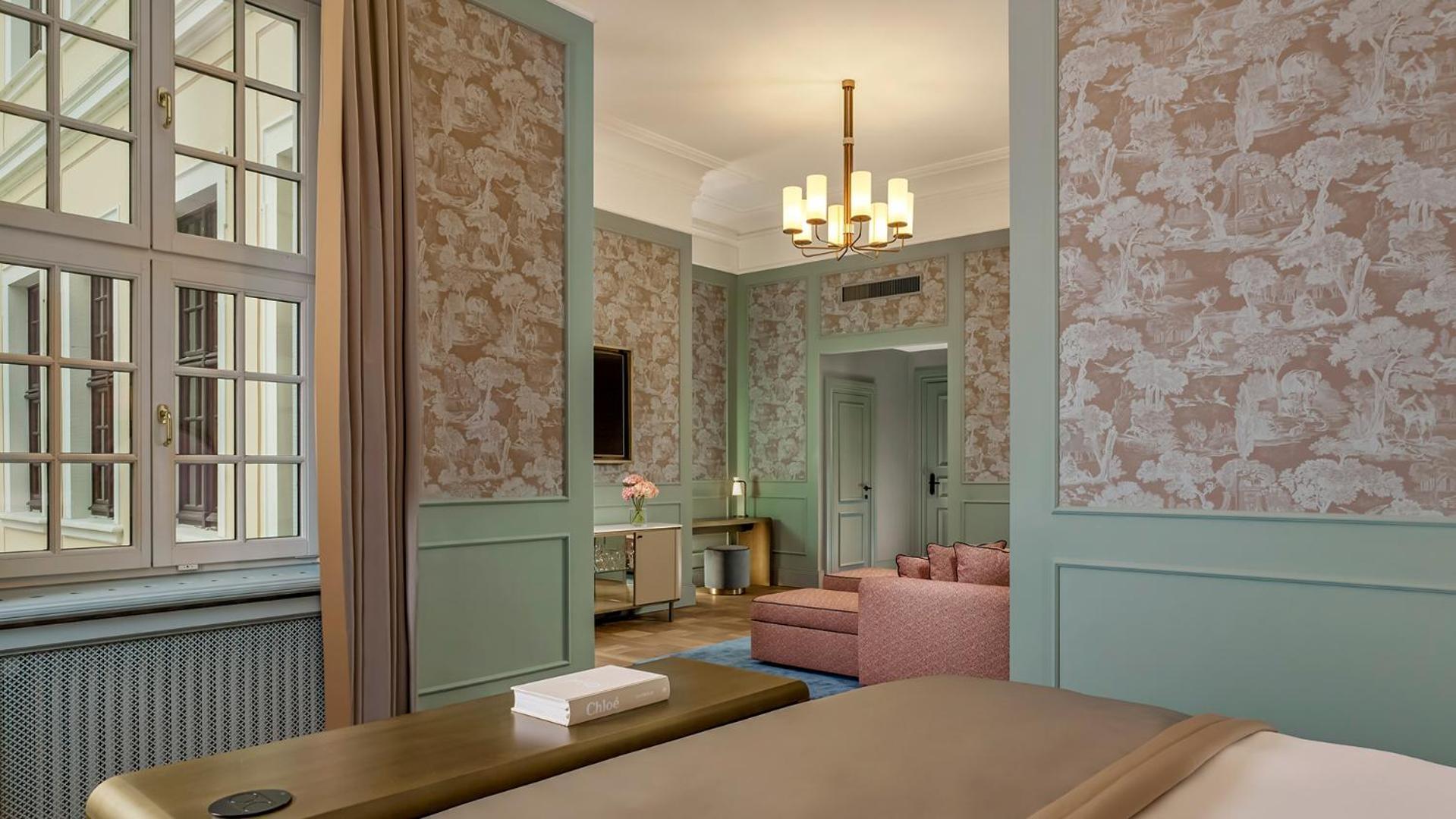 Hotel Taschenbergpalais Kempinski Dresden Exterior photo A suite at the hotel